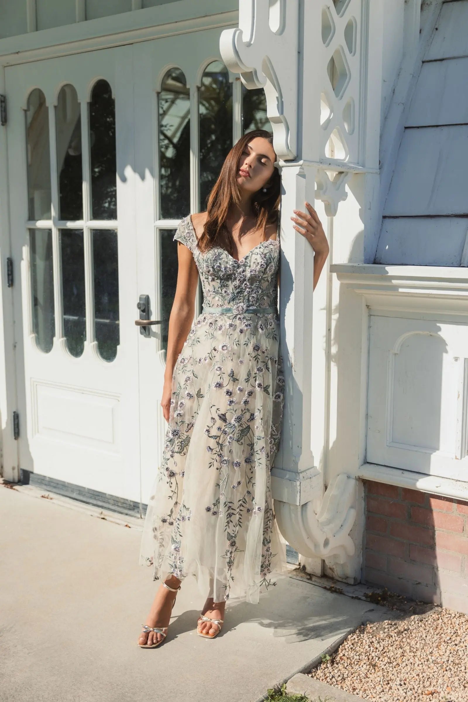 Ivory Floral Embroidered Sweetheart Neckline Midi Dress
