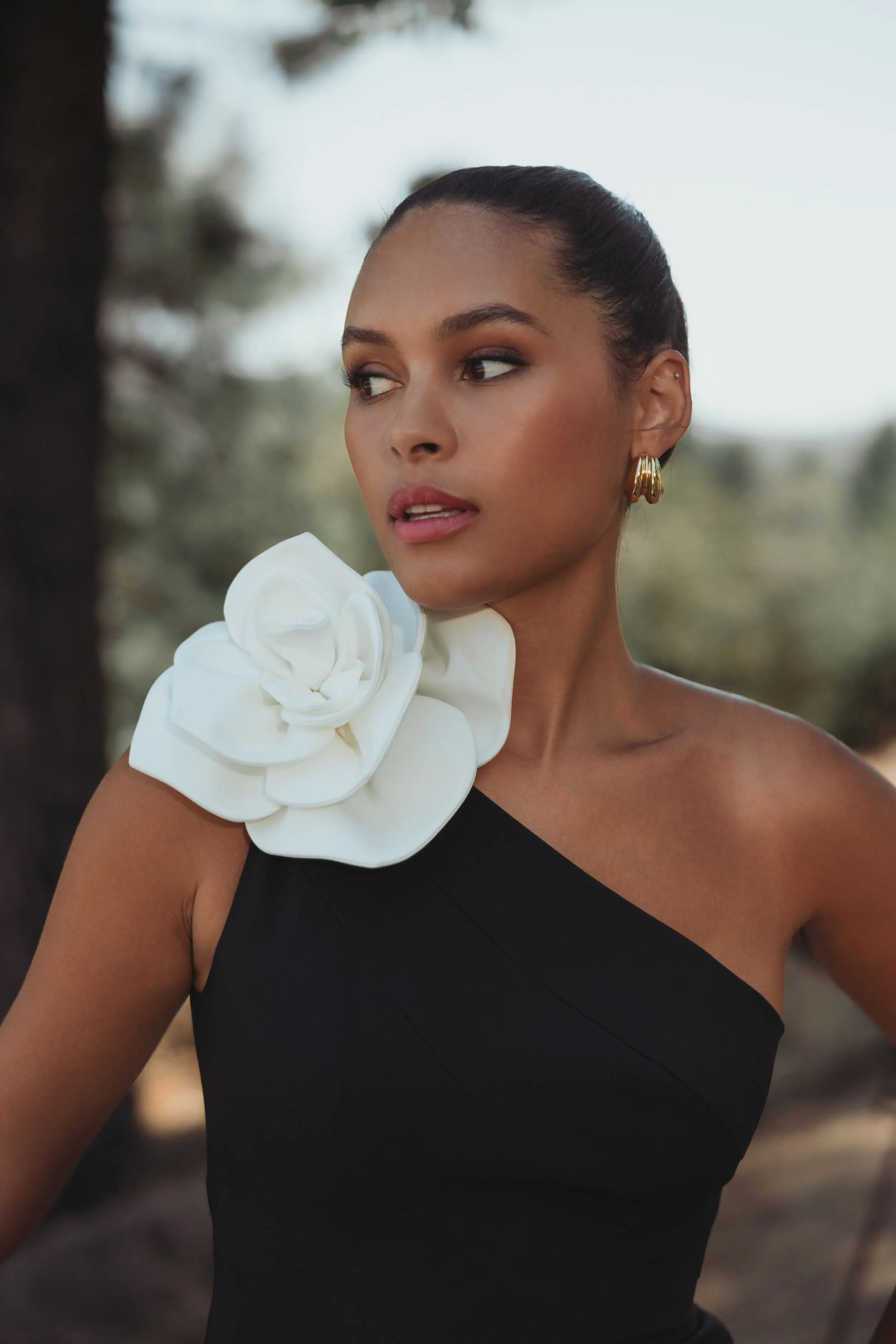 Black One Shoulder Mermaid Gown With 3D Flower