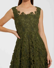 Green Sleeveless Embroidered Lace A Line Midi Dress
