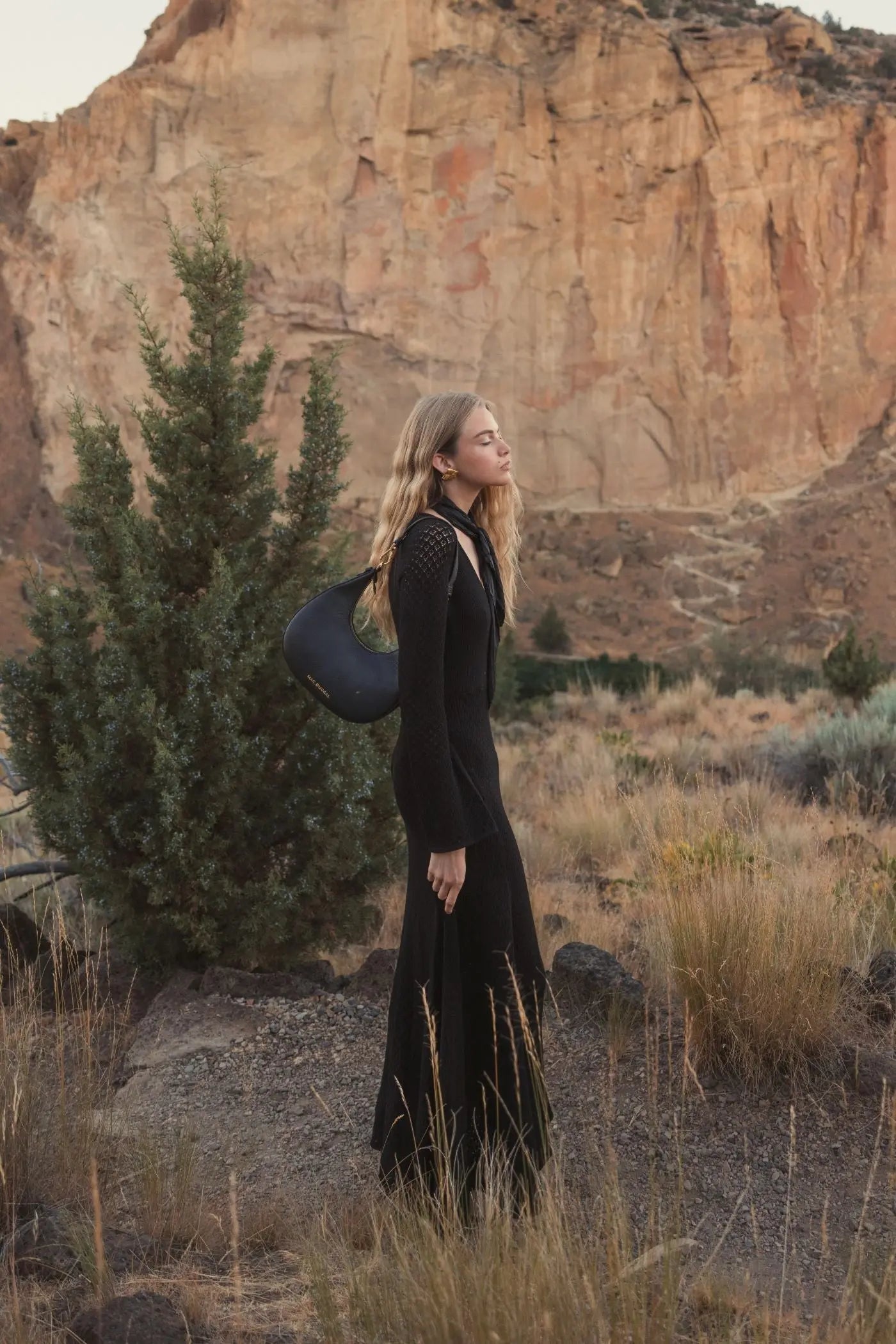 Black Scoop Neck Long Sleeve Knit Maxi Dress